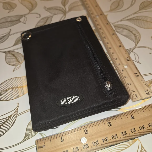 Black Women's Wallet - Picture 3 of 9